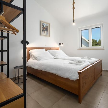 Luxury Apartments Villa San Avia บานโจเล ภายนอก รูปภาพ
