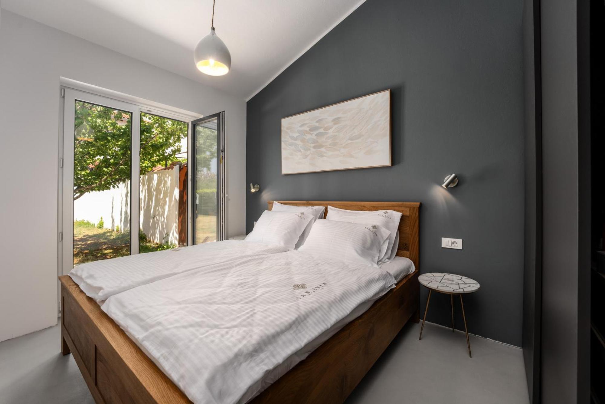 Luxury Apartments Villa San Avia บานโจเล ภายนอก รูปภาพ