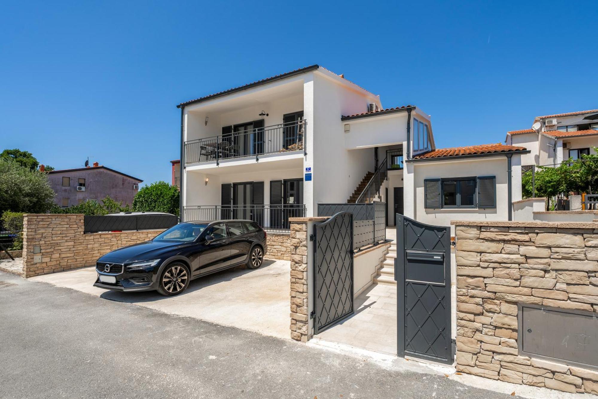 Luxury Apartments Villa San Avia บานโจเล ภายนอก รูปภาพ