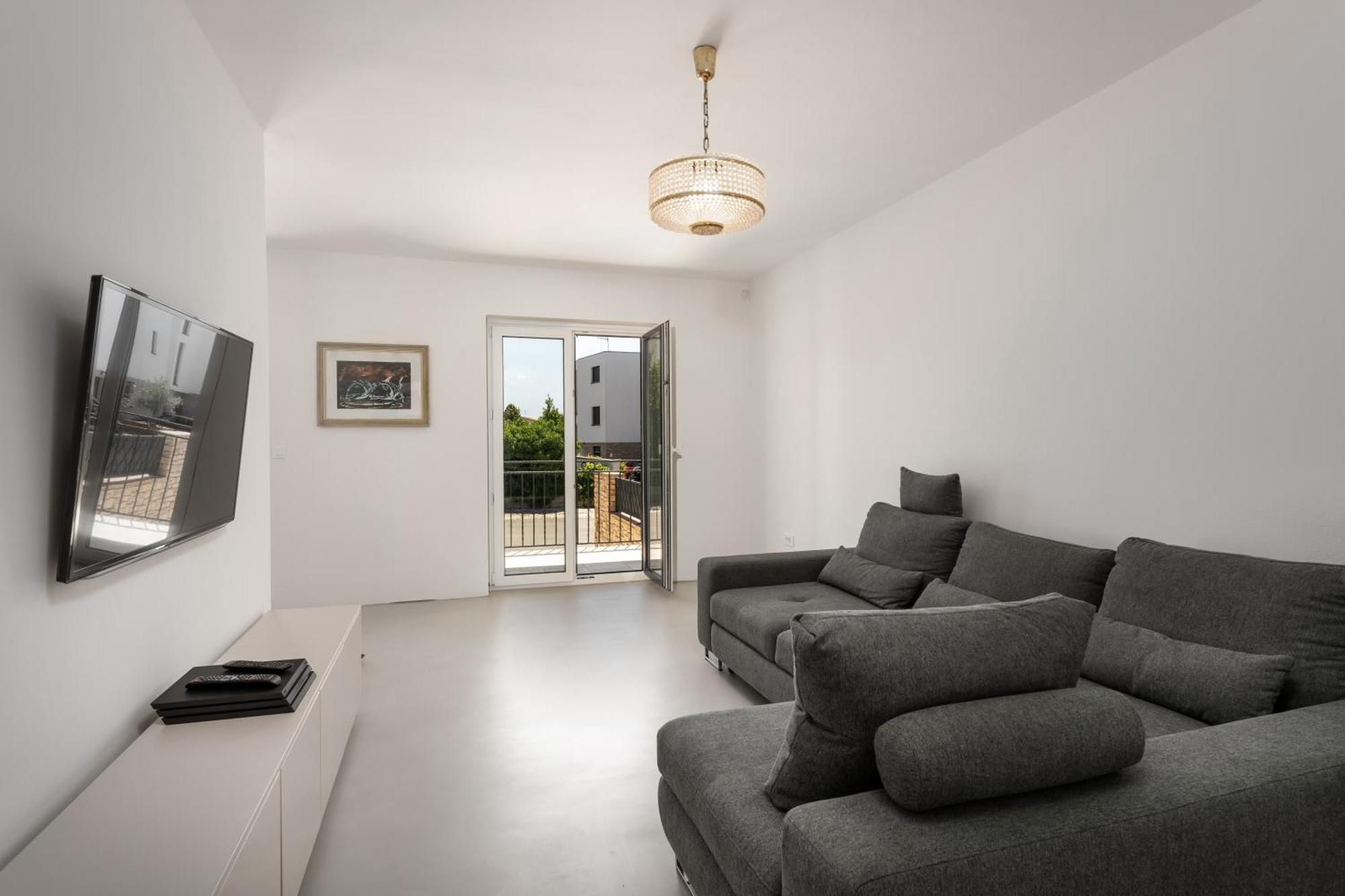 Luxury Apartments Villa San Avia บานโจเล ภายนอก รูปภาพ
