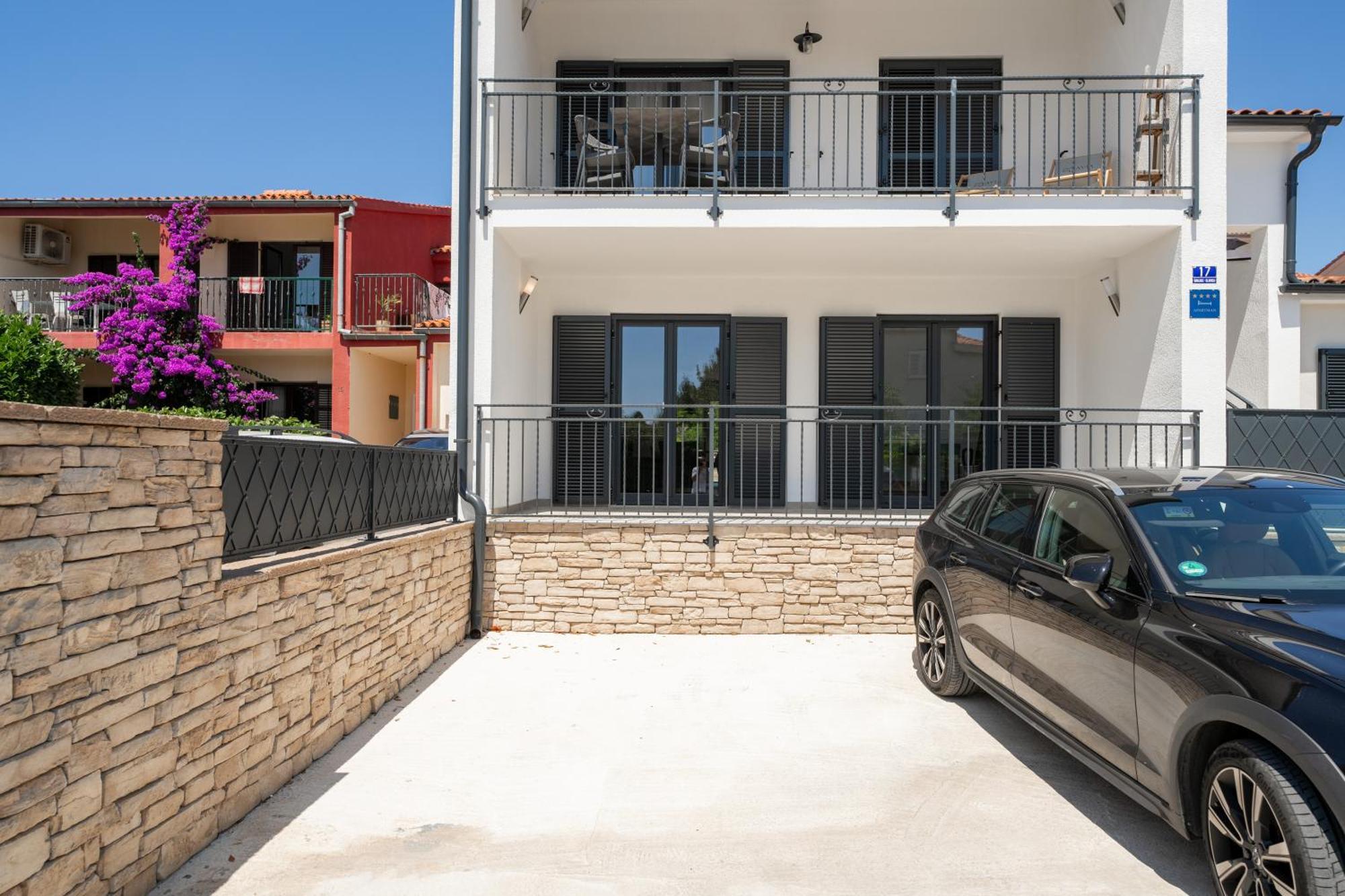 Luxury Apartments Villa San Avia บานโจเล ภายนอก รูปภาพ